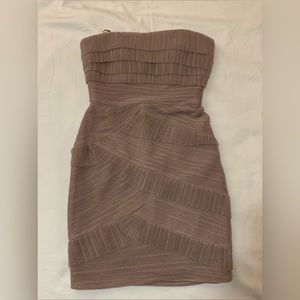 Beautiful tulle BCBG strapless mini dress